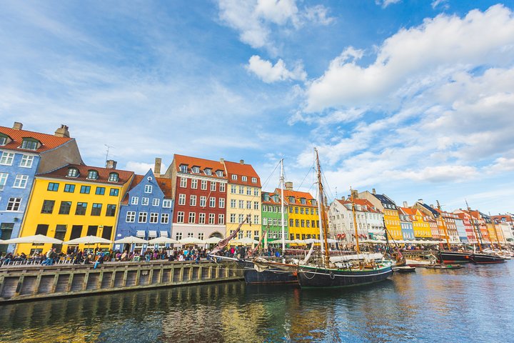 Copenhagen Highlights and Torvehallerne Market Private Tour - Image 5