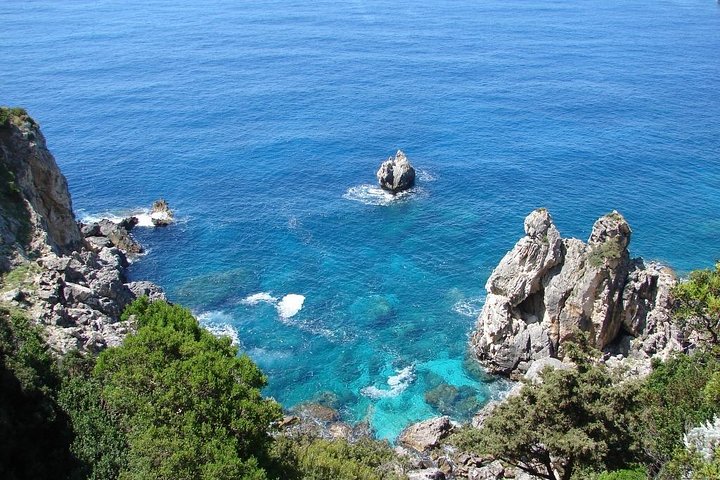 4-hours Small Group Tour - Palaiokastritsa & Corfu Town - Image 3