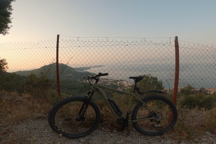 e-MTB Tour Agii Deka - Stavros Mountain - Achilleion Palace - Image 1