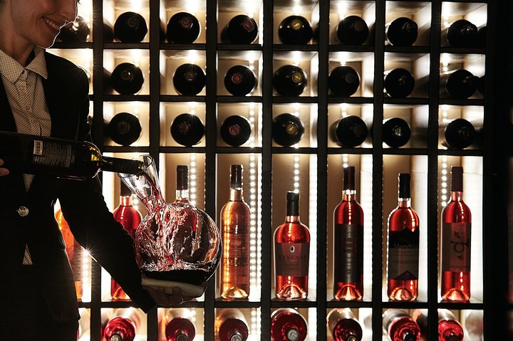 Have a taste of Greece wine and dine tour - Image 3