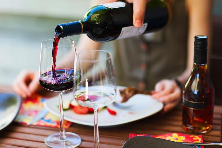 Have a taste of Greece wine and dine tour - Image 1