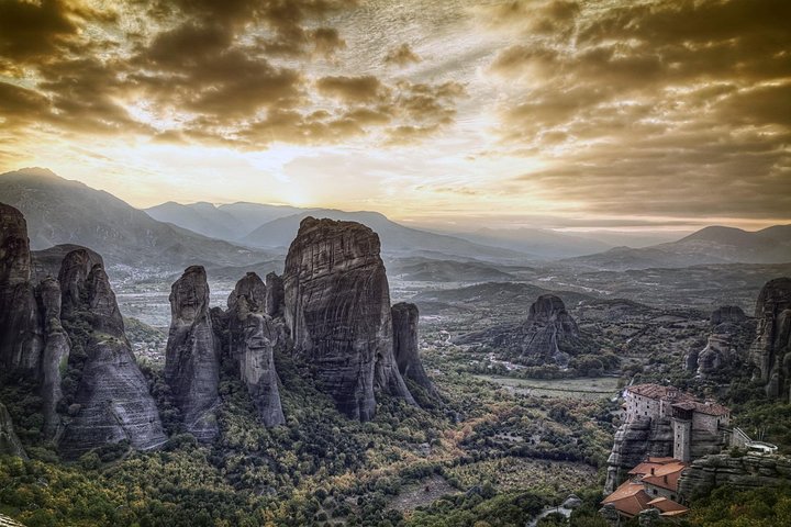 Meteora-luxury private tour from Corfu to Meteora - Image 1