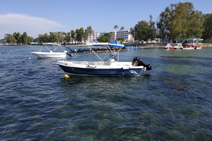 Motor boat hire in corfu Man 5,25. - Image 5