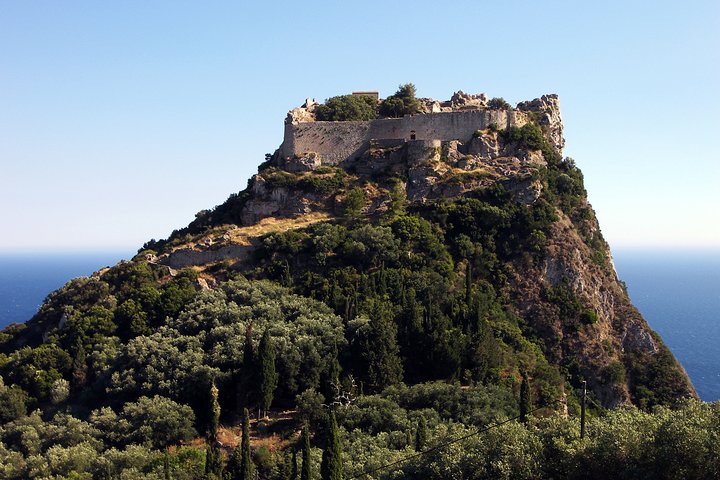 Private tour to Palaiokastritsa beach and Lakwnes village - Image 1
