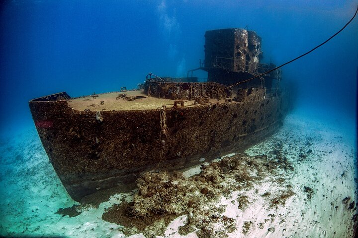 Clear Boat Adventure to Shipwrecks and Snorkel - Image 2