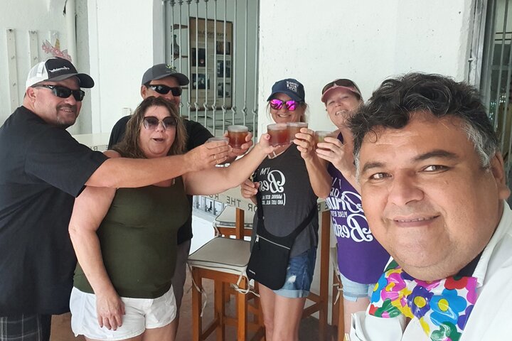 Cozumel 5-Hour Private Bar Crawl Tour - Image 4