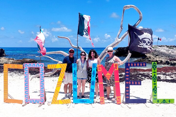 Cozumel: Private VIP Tour by Van (up to 12 passengers) - Image 4