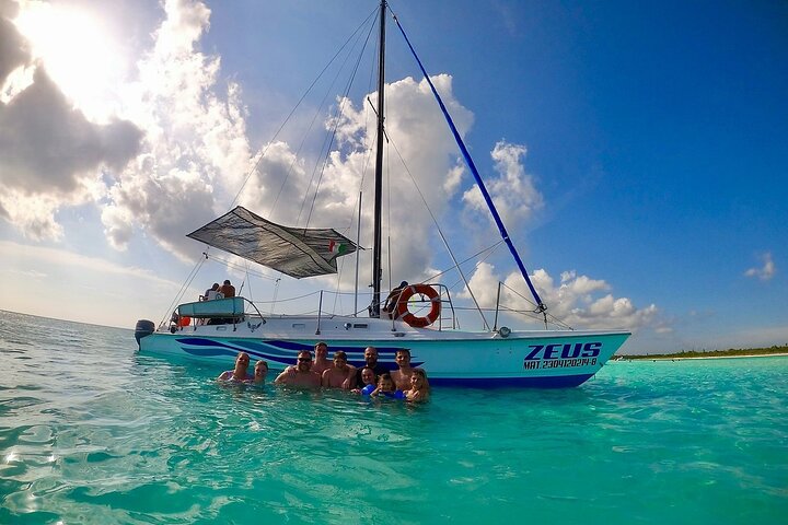 El Cielo reef by Catamaran with Beach Club  - Image 1