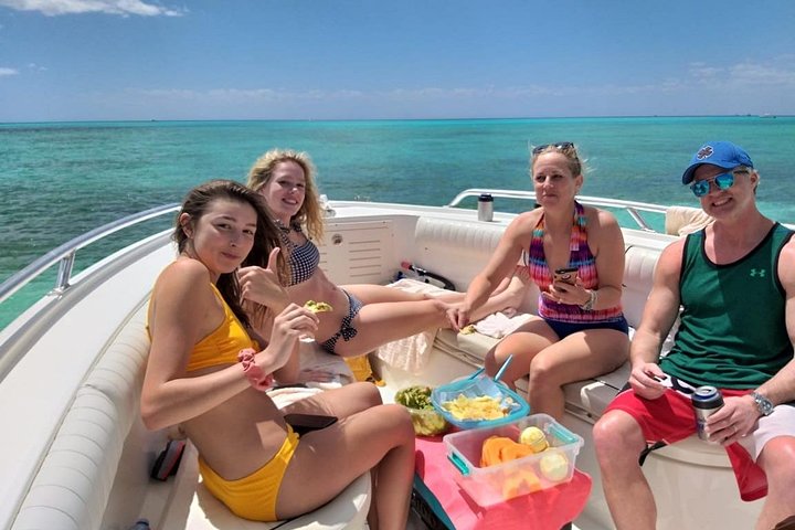 "First Lady" Private Marine Park Snorkel and El Cielo Sandbar Charter - Image 1