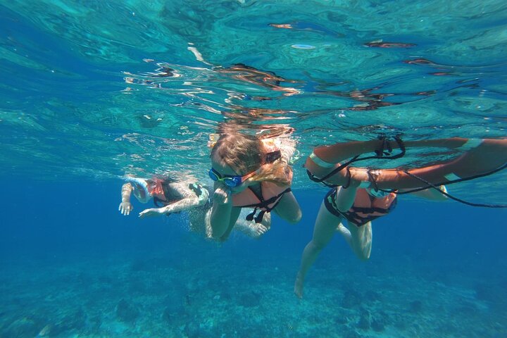 Get to know heaven on earth with Chivis del mar private - Image 5