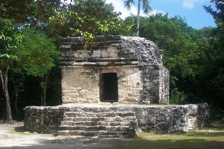 Mayan Ruins and Beach Time - Image 3