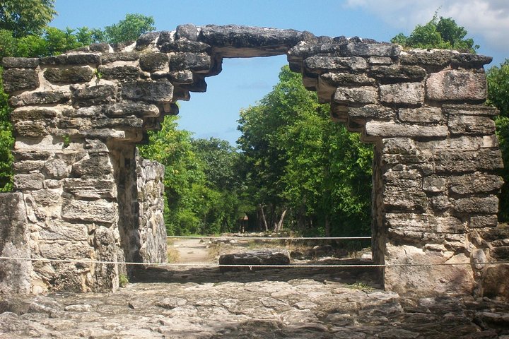 Mayan Ruins and Beach Time - Image 5