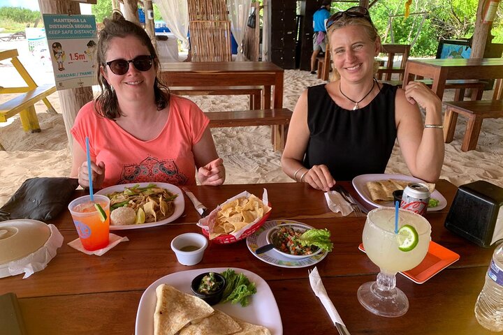 Tacos and Private Bar Hop Tour in Cozumel - Image 1