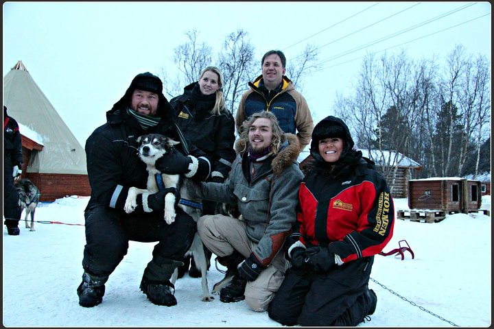 Kennel Visit & Short Husky Ride - Image 2