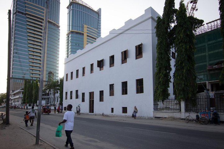 Dar es salaam City Tour - Image 2
