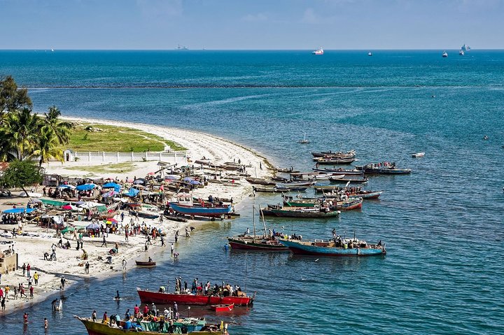 Dar Es Salaam City Tour including Delicious Seafood Lunch - Image 3