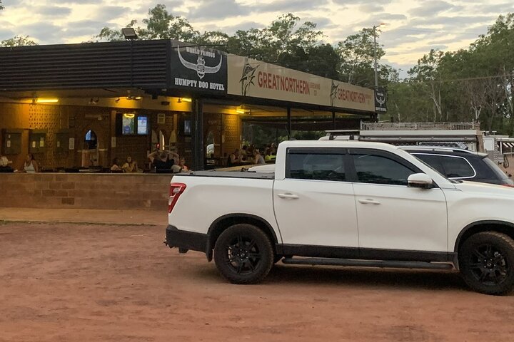 Darwin: Evening tour to Fogg Dam Wetlands and Humpty Doo Hotel - Image 5