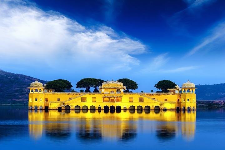 6- Days Private Heritage Golden Triangle Tour - Image 1