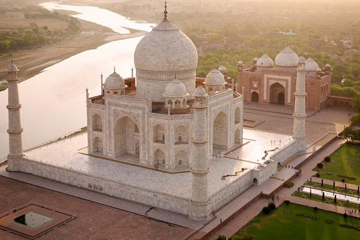 Full Day Agra tour with cultural and fun activities from Delhi by Car - Image 1