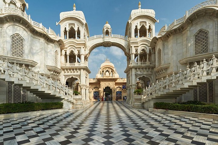 One day Mathura and Taj Mahal Tour With Lunch From New Delhi  - Image 3