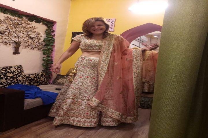 Owner Led Delhi Shopping Tour Including Lunch/Dinner in Multicuisine Restaurant  - Image 4