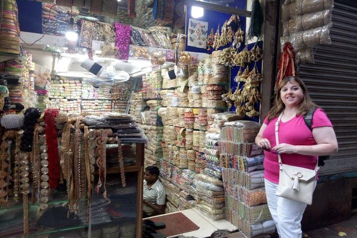 Owner Led Delhi Shopping Tour Including Lunch/Dinner in Multicuisine Restaurant  - Image 3