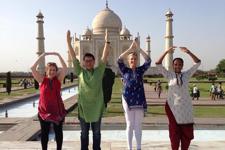 Private Day Tour of Taj Mahal and Agra Fort From Delhi By Car - All Inclusive - Image 3