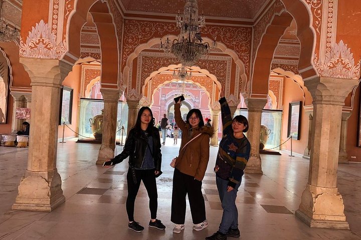 Private Jaipur City Tour from Delhi by Car - Image 1