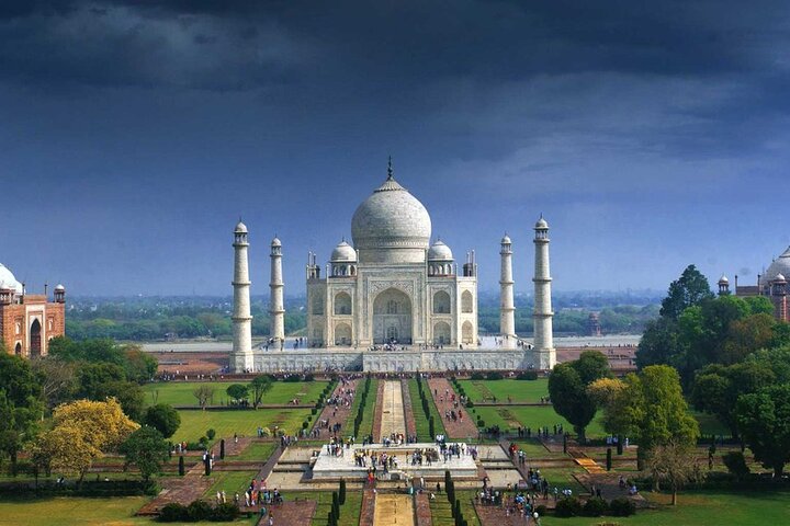 Private Taj Mahal and Agra Full-Day Tour from Delhi - Image 1