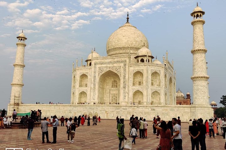 Private Taj Mahal Tour from Delhi by India's Fastest Train - All Inclusive - Image 5