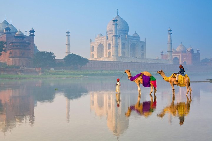 Private Taj Mahal Tour from Delhi by India's Fastest Train - All Inclusive - Image 3