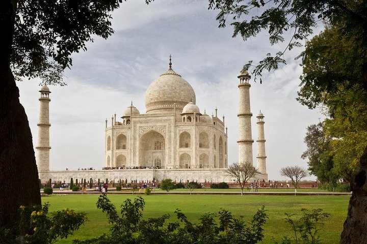 Private Tour to Agra & Fatehpur Sikri by Train - Image 1