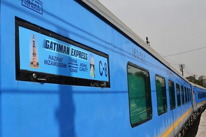  Same day From Delhi: Taj Mahal luxury Tour By High Speed Train  - Image 4