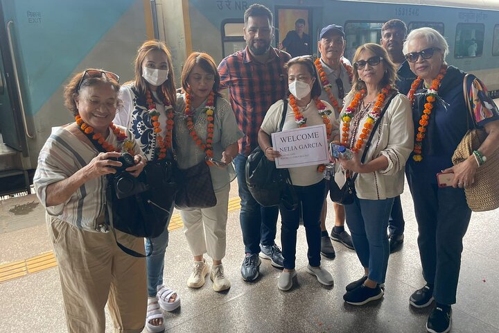  Same day From Delhi: Taj Mahal luxury Tour By High Speed Train  - Image 1