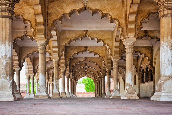  Same day From Delhi: Taj Mahal luxury Tour By High Speed Train  - Image 2