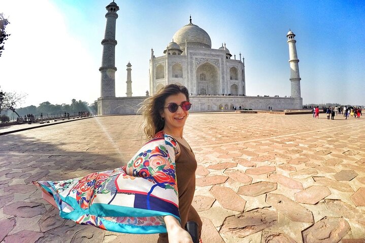 Same Day Taj Mahal Agra Fort Tour From Delhi By Car - Image 4