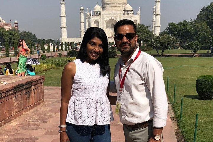 Same day Taj Mahal Tour from Delhi by Car with Lunch & Entry Fees - Image 5