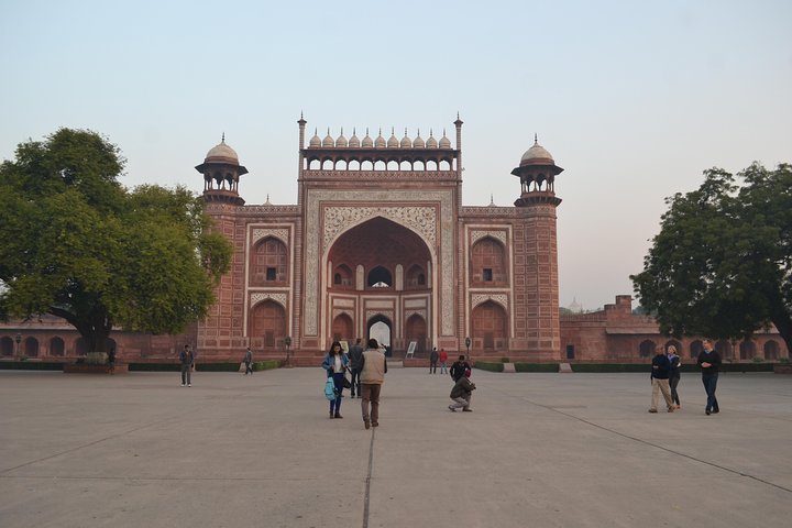 Taj Mahal Tour - Image 2