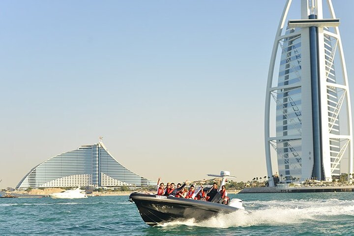 1-Hour Dubai Tour by Black Boat - Image 2