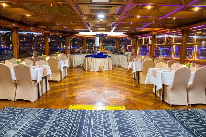 2-Hour Dubai Marina Dinner Cruise - Image 3