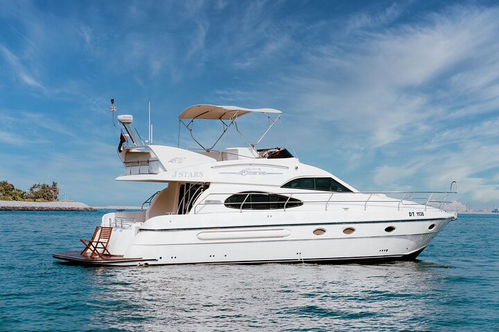 2 Hours Dubai Marina 50ft Private Luxury Yacht Sightseeing Tour - Image 1