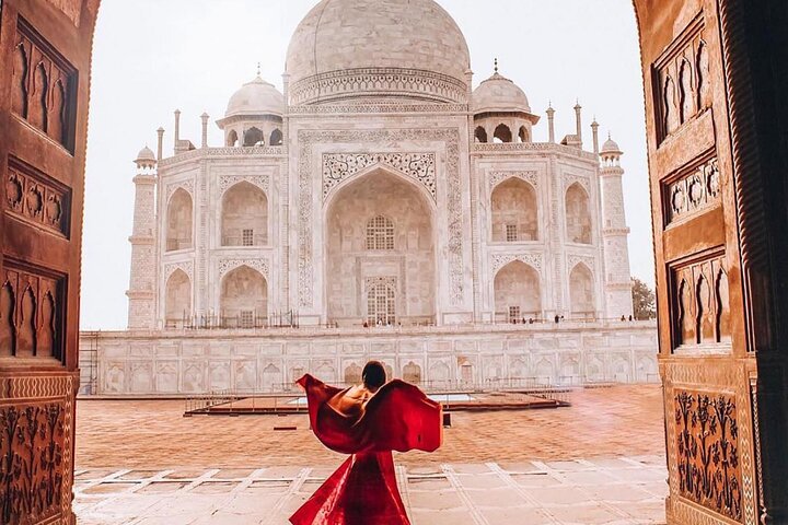 2-Night Private Tour of Taj Mahal and Agra with Pick Up from UAE - Image 2