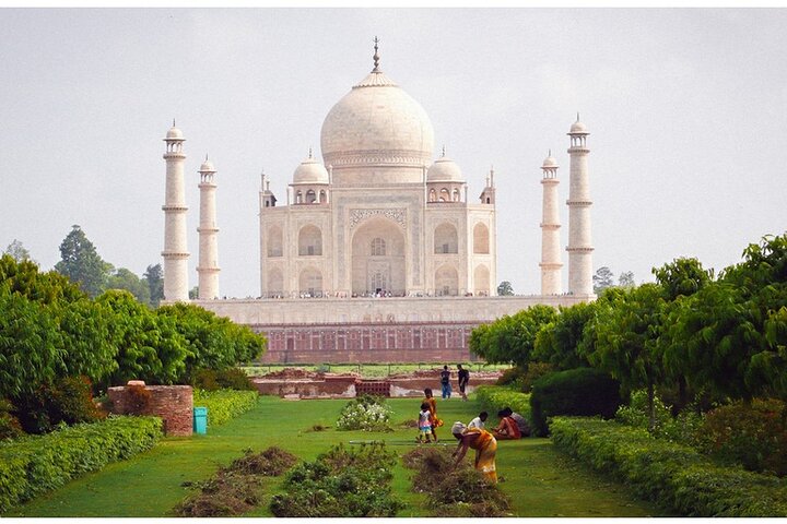 2-Night Private Tour of Taj Mahal and Agra with Pick Up from UAE - Image 4