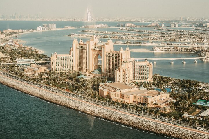 25 Minute Helicopter Ride in Dubai with optional Transfers - Image 5