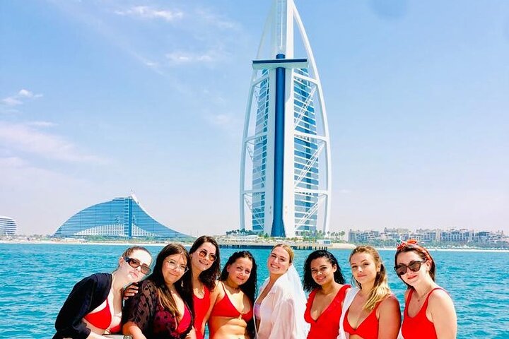 4-Hours Dubai Marina 50ft Private Luxury Yacht Sightseeing Tour - Image 3
