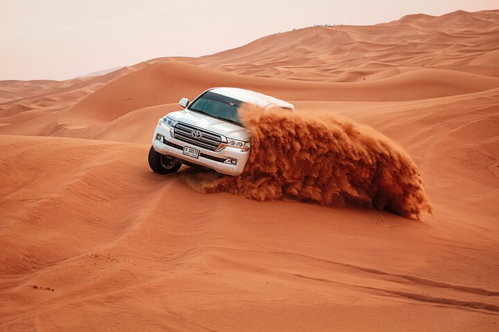 4WD Red Dune Desert Safari with BBQ-dinner, live shows & more - Image 3