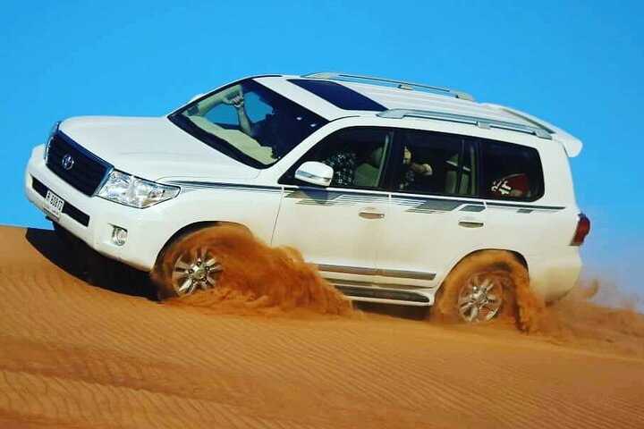 4x4 Desert Adventure with Barbecue Dinner & Belly Dance - Image 3