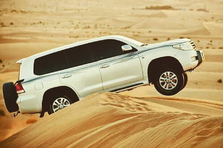 4x4 Desert Safari Dubai with BBQ Dinner & Live Shows - Image 3
