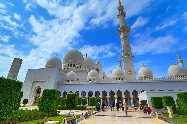 6 Hours - Private Half-Day Abu Dhabi City Tour - Image 1