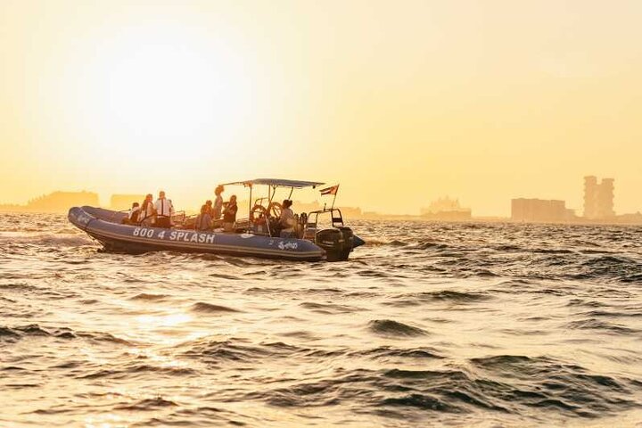 60 Minute Speed Boat Ride in Dubai with Private Transfer - Image 4